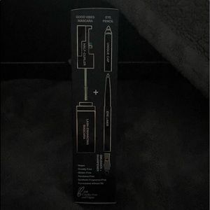 Eyeliner and mascara duo